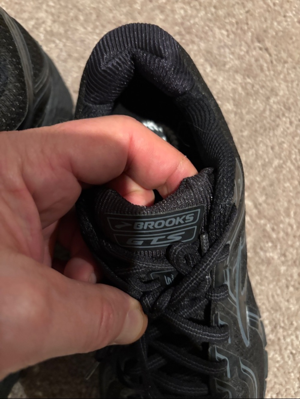 Women’s Black Running Sneakers - Picture 4 of 4
